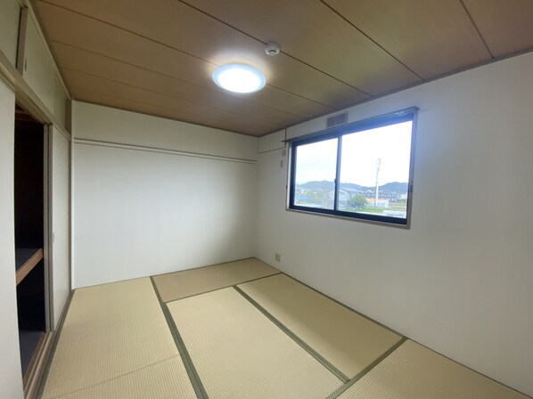 ハッピーバード市川の物件内観写真